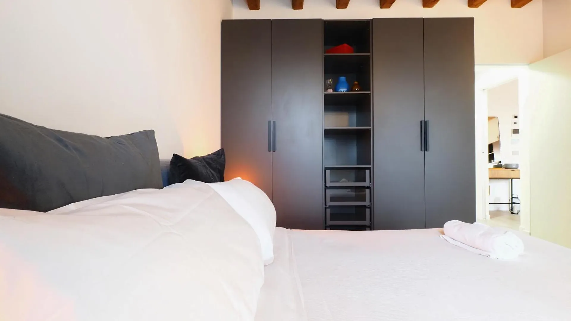 Primopiano - Zumbini Apartment Milan
